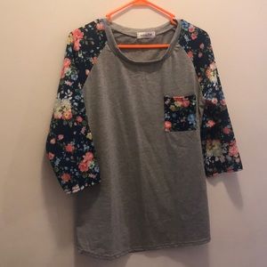 Floral Sleeve Top with Pocket